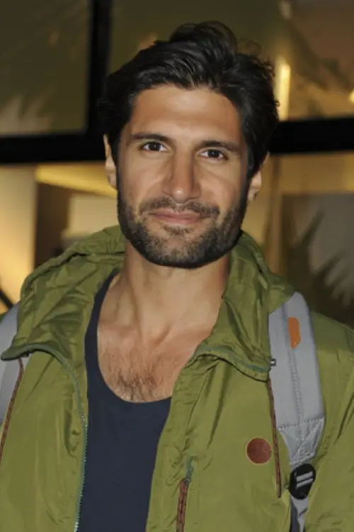 Kayvan Novak